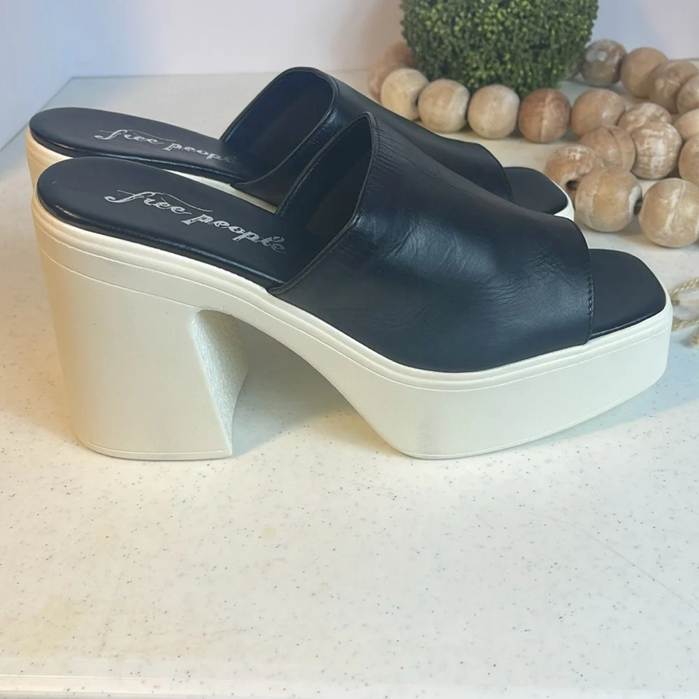 FREE PEOPLE 'Zoe' Platform Slide Sandal Sz 10/EU/40 Color Black/ White - Picture 5 of 11